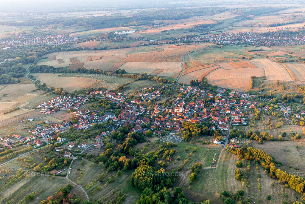 Aerial view: View of the town in Lampertsloch in the state Bas-Rhin, France.Photo: IMG_111617.jpg taken on 09/16/2018 by Werner Riehm/FLY-FOTO.comResolution of the original: 5472 x 3648 px