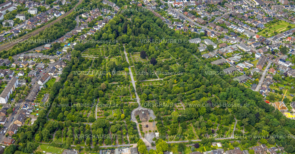 Duisburg240704640-West | Luftbild, Duisburg-West, Friedhof Trompet und Kirche Reha, Bergheim, Waldgebiet, Duisburg, Ruhrgebiet, Nordrhein-Westfalen, Deutschland