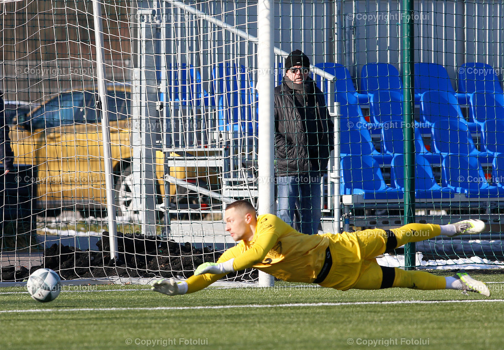 A_LUI_180125_02 | SPORT FUSSBALL TESTSPIEL ASKOE OEDT 1B-SU VORTUNA BAD LEONFELDEN 18.01.2025 IM BILD : ANTONIO PAVLIC (OEDT1B) UND (LEONFERLDEN) FOTO:FOTOLUI