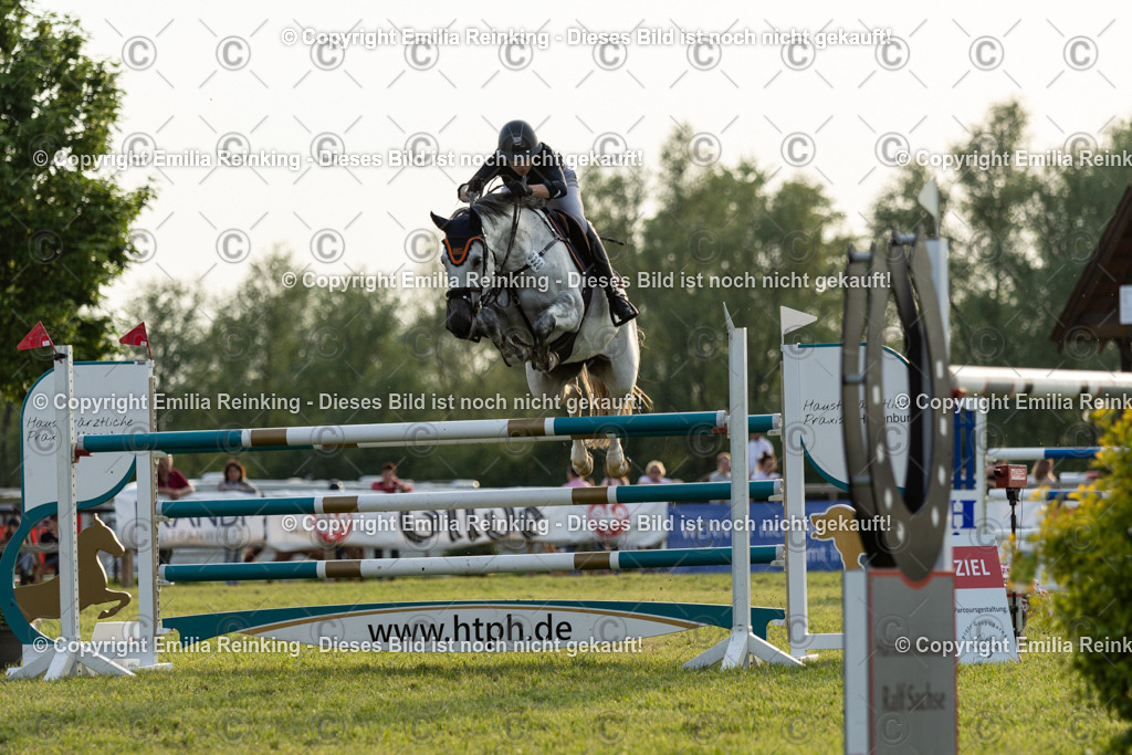 CL5A1444 | Emilia Reinking Fotografie - Realisiert mit Pictrs.com