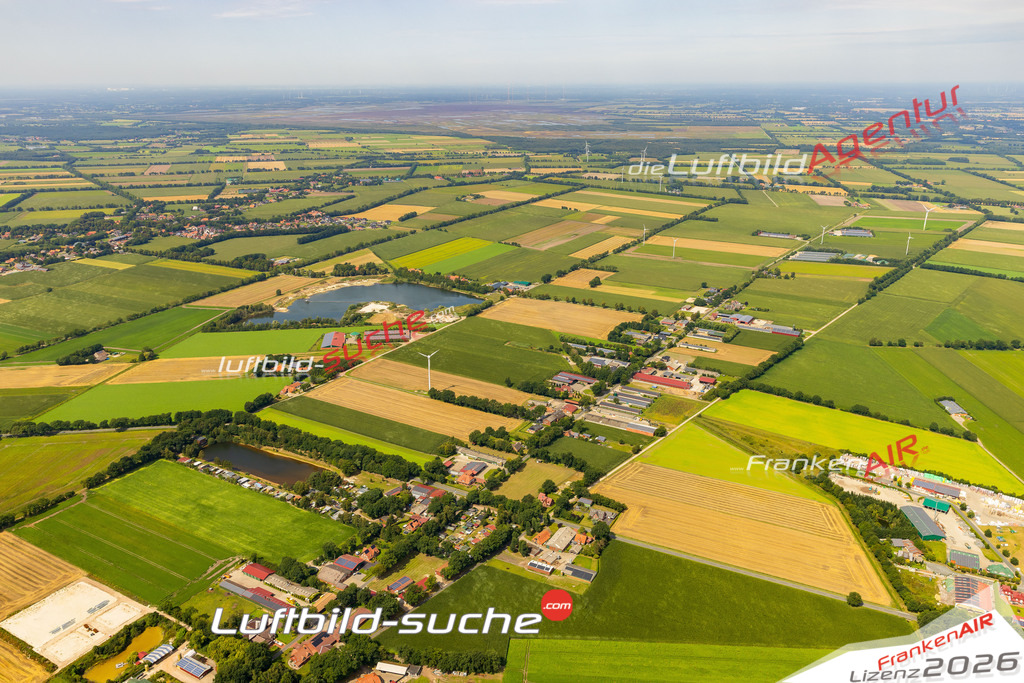 Neulorup Friesoythe Bild- Das Luftbild wurde 2025 vom UL-Flugzeug heraus erstellt ( keine Drohne bzw. Drohnenaufnahme ) - Hochauflösende Luftaufnahme -Nicht vergleichbar mit Google Maps oder Satelittenbilder- Die Geschenkidee !Mit Lizenz und Bildrechte bestellbar - CC
