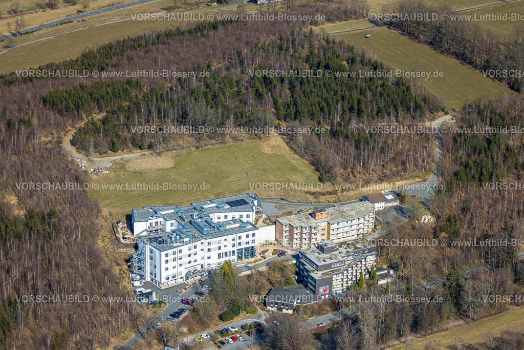 Wenden250307149 | Luftbild, St. Josefsheim Seniorenheim, Caritas-Tentrum Neubau Baustelle, Wenden, Sauerland, Nordrhein-Westfalen, Deutschland