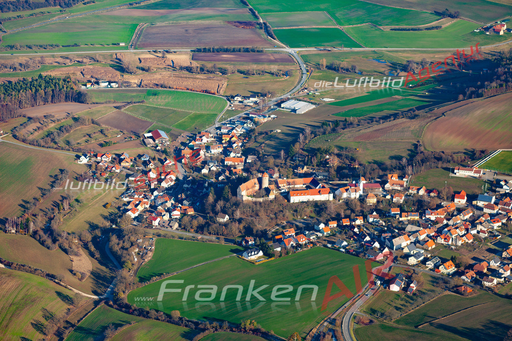 aktuelles Luftbild von  Lisberg - Luftaufnahme wurde 2019 von https://frankenair.de mittels Flugzeug (keine Drohne) erstellt.