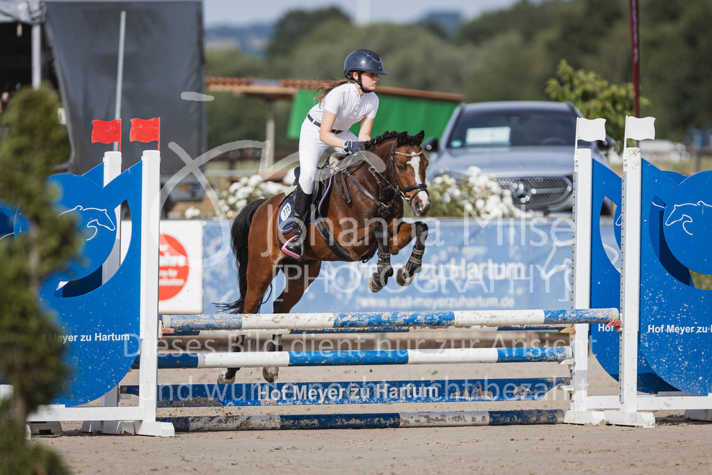 240629_LüPfSpTa_Stil-E-412 | Deine schönsten Turniermomente als professionelle Fotos! Entdecke hochwertige Pferdesport-Fotografie im Online-Shop. Jetzt Fotos finden & bestellen!