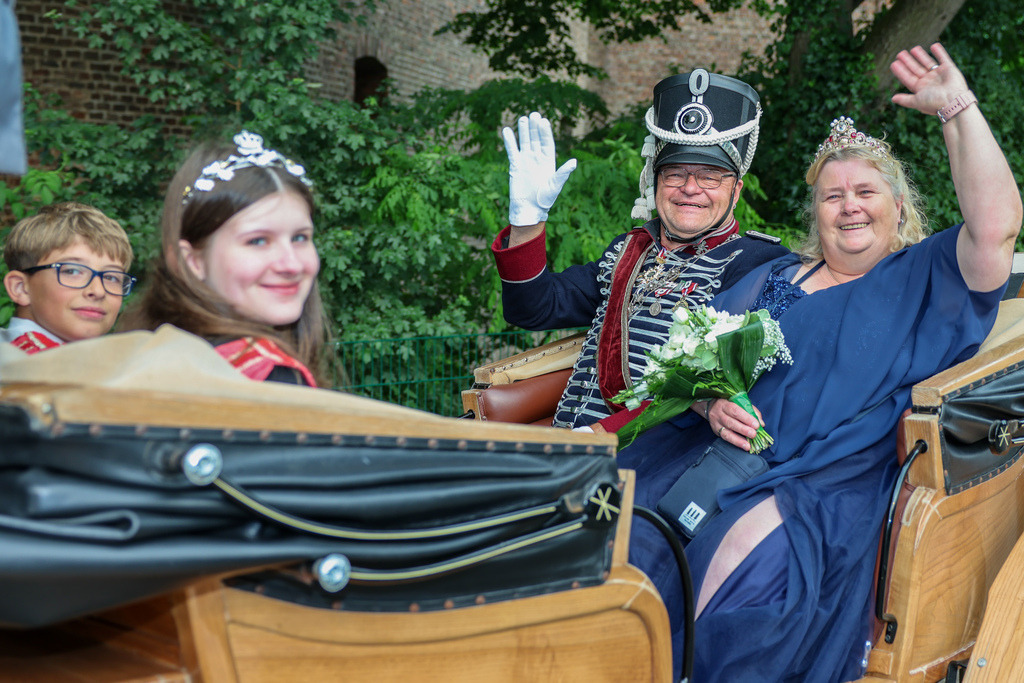 top-top.de-250601-059 | Foto, Video, Fotografie, Videografie, Fotobox, DJ, Discjockey, Musik, Musikbox, Veranstaltung, Photobooth, Amazon, Ebay, Buchtipp, Bestseller, Autor, Verlag, Buch, Wesel, Hamminkeln, NRW, Dinslaken, Rees, Drohne, Hochzeit, Party, Fotobox, Wesel, Fotograf