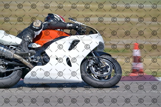 26bc03-0084 | markuskiefer.com - Realisiert mit Pictrs.com