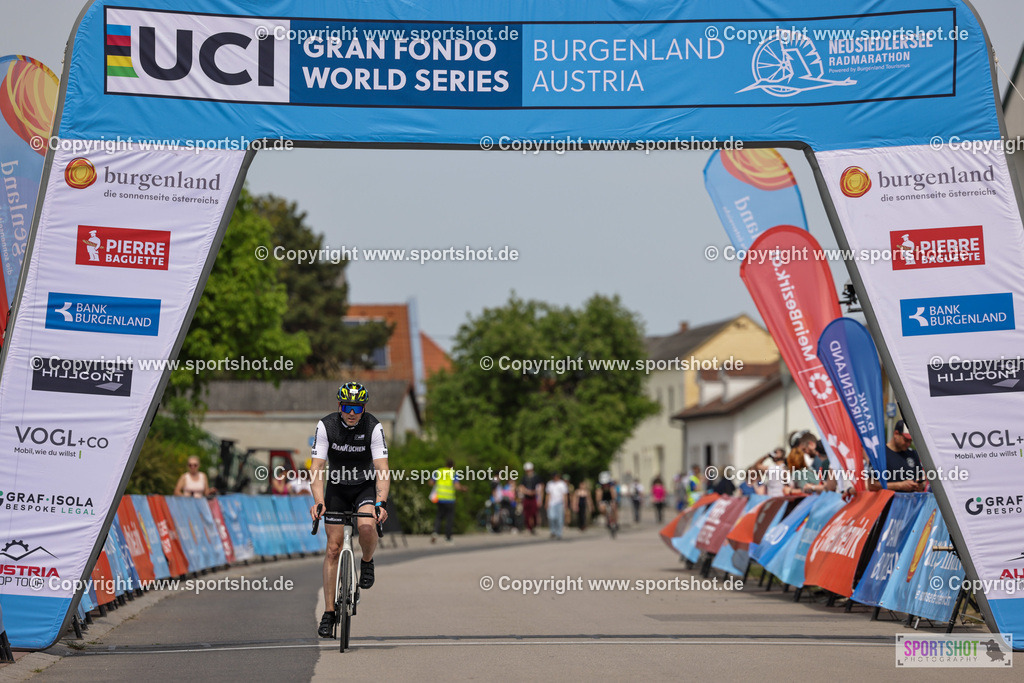 VJ__9490 | Neusiedlersee Radmarathon 2026@sportshot_your_pictrs #yourpictures#roadtowm2029 #nrm #neusiedlerseeradmarathon #neusiedlersee #neusiedlerseetourismus #burgenland #mörbisch #nrm26 #burgenlandtourismus #voglundco #poweredbyburgenlandtourismus #radsport #rad #marathon #ucigranfondo #visitburgenland #ucigranfondoworldseries
