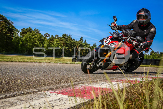 0608-260530DCB-011_608 | Deine Full-Service-Agentur für ✔️Videoproduktionen und ✔️Motorsportfotografie Jetzt Angebot anfragen!