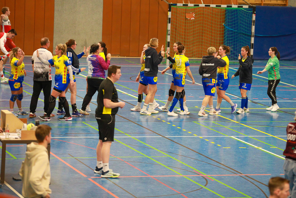 SvSchermbeck_SVN_061225_176 | Bildergalerie von Sport-Ereignissen aber auch von weiteren spannenden Dingen - nicht nur vom Niederrhein. In Anlehnung an den bekannten Spruch von Hanns Dieter Hüsch heißt das Motto: "Niederrhein ist überall".  - Realisiert mit Pictrs.com