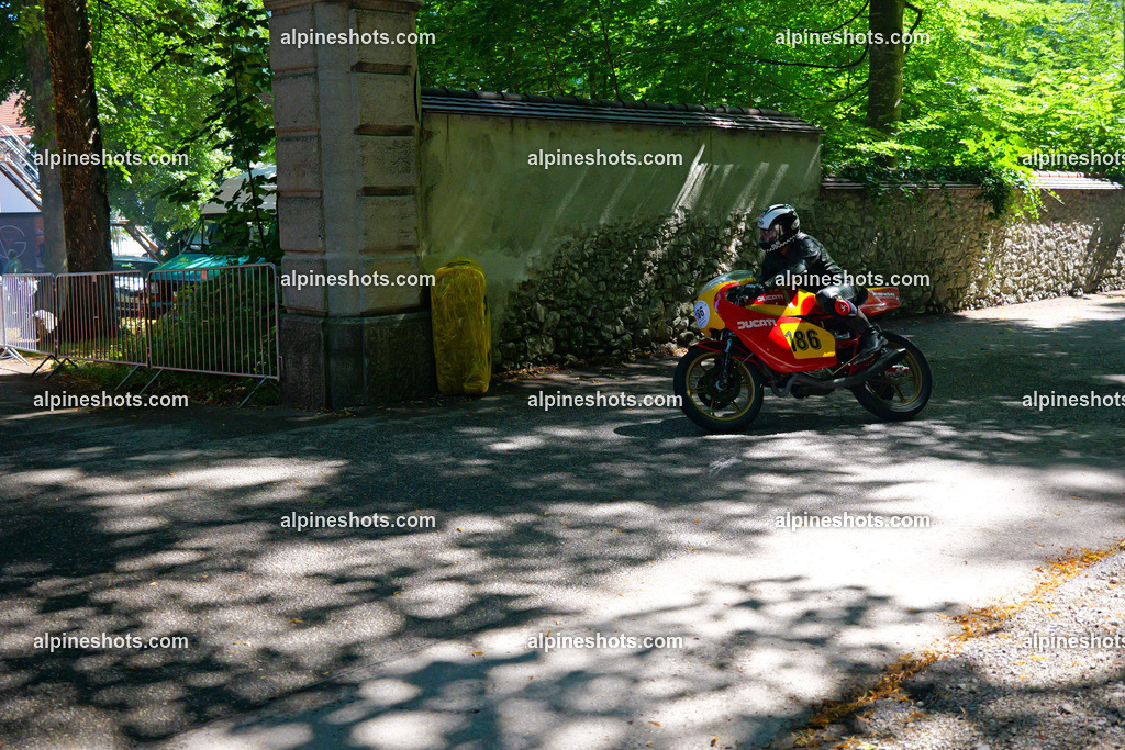 P1026455 | Erleben Sie atemberaubende, hochqualitative Fotos Ihrer Fahrt entlang der malerischen Alpenstraßen. Besuchen Sie alpineshots.com, um professionelle Aufnahmen Ihrer unvergesslichen Reise zu finden und zu kaufen - Realisiert mit Pictrs.com