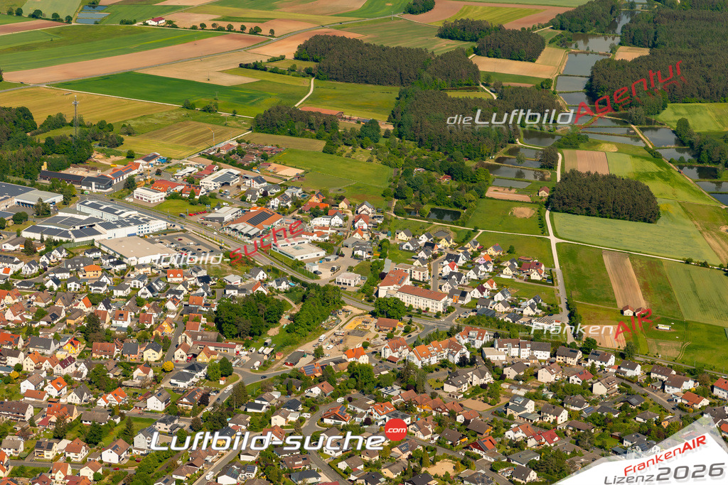 Das Luftbild zeigt : Zeckern Hemhofen - Die Luftaufnahme wurde 2024 vom UL-Flugzeug aus erstellt ( keine Drohne ) - Hochauflösende Luftaufnahme - Für grossformatige Ausdrucke geeignet. Die Geschenkidee !Mit Lizenz und Bildrechte bestellbar