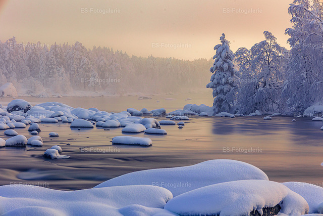 Wintermorgen am Fluss — Arjeplog