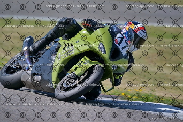 26BT02-0387 | markuskiefer.com - Realisiert mit Pictrs.com