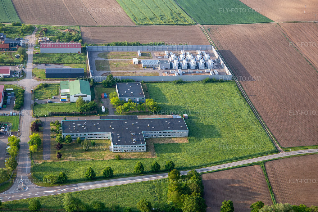 Aerial view: IONOS Data Center in Niederlauterbach in the state Bas-Rhin, France. – Photo: IMG_113990.jpg taken on 05/23/2019 by Werner Riehm/FLY-FOTO.com – Resolution of the original: 5472 x 3648 px