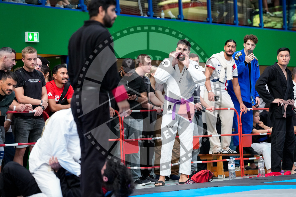 20250920PBB2063 | Athletes compete during the AJP Tour Hamburg International Jiu-Jitsu Championship, on September 20, 2025 in Hamburg, Germany. © Chiara Dazi / photoblackbelt