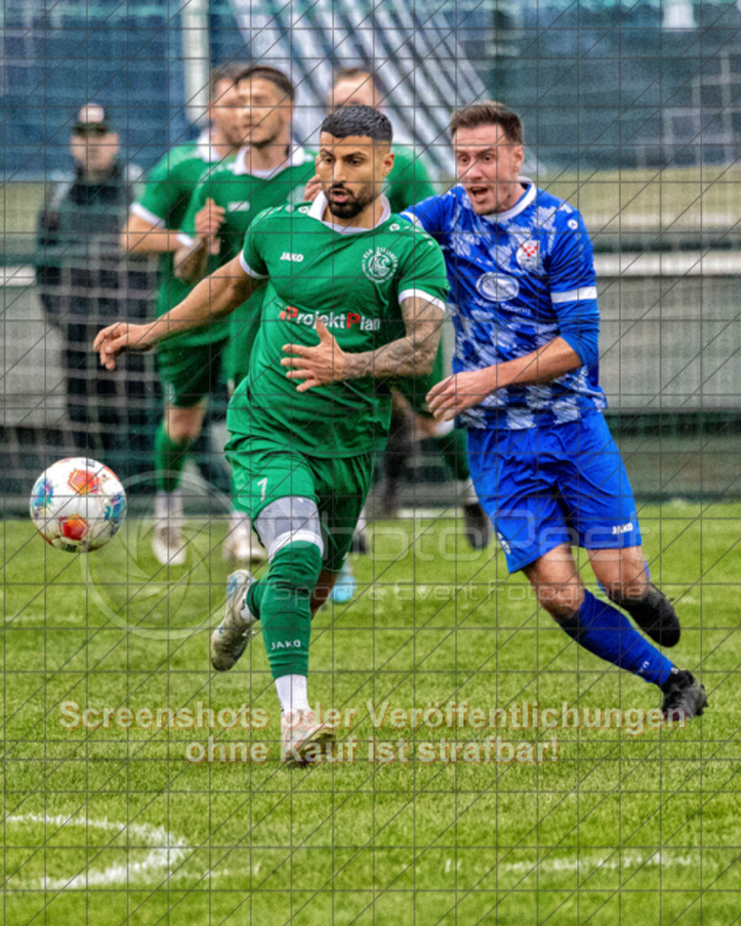 20251116_150100_0583-Bearbeitet | #,KSG Eislingen (grün) vs. Croatia 2012 Geislingen (blau), Fussball, Kreisliga A3 - Bezirk Neckar/Fils, 13. Spieltag, Saison 2025/2026, Rasensportplatz KSG, Albstraße 69, 73054 Eislingen, 16.11.2025 - 14:30 Uhr,Foto: PhotoPeet-Sportfotografie/Peter Harich