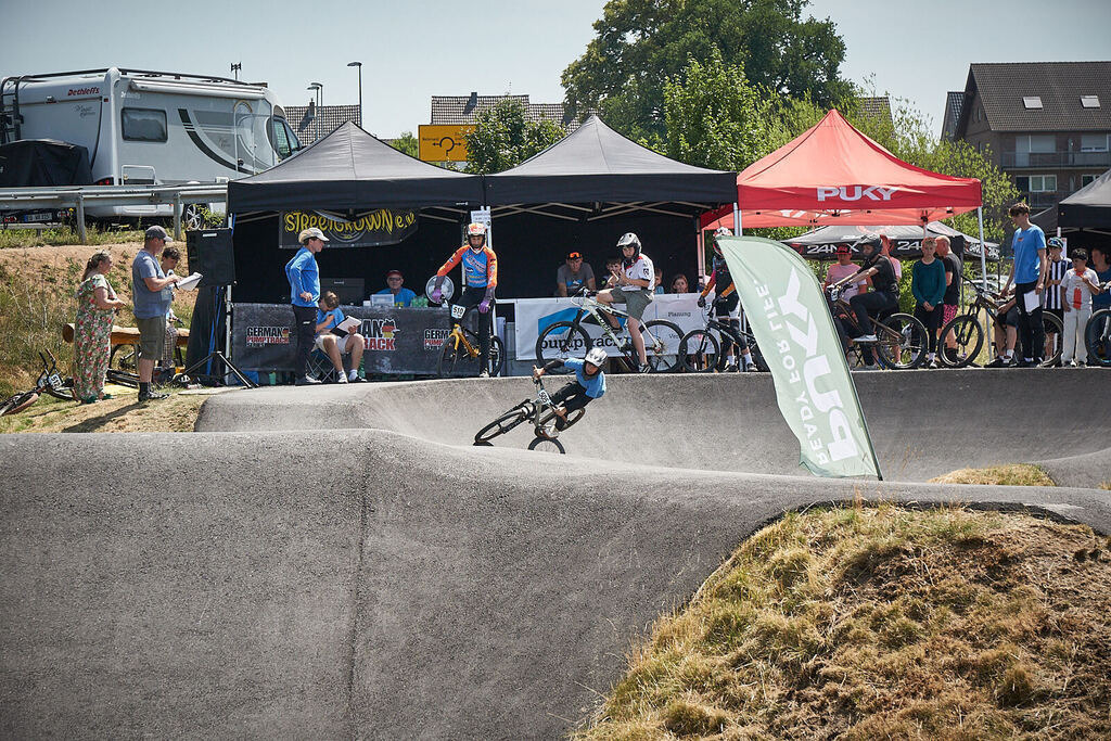 202506251-04 PM25 54@sebastiankopp | German Pumptrack Series - Realisiert mit Pictrs.com