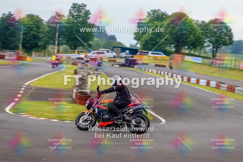 OBK-5609 | Hier findet Ihr Bilder von Touristenfahrten auf der Nürburgring Nordschleife oder von anderen Veranstaltungen die ich besucht habe. Viel Spass beim Durch Schauen 