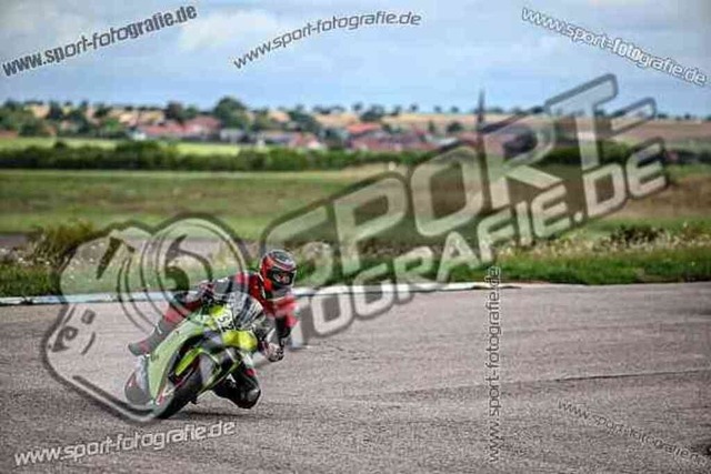 pubi3939 | Professionelle Fotos von Sportveranstaltungen, aber auch Hochzeiten und anderen Events. - Realisiert mit Pictrs.com
