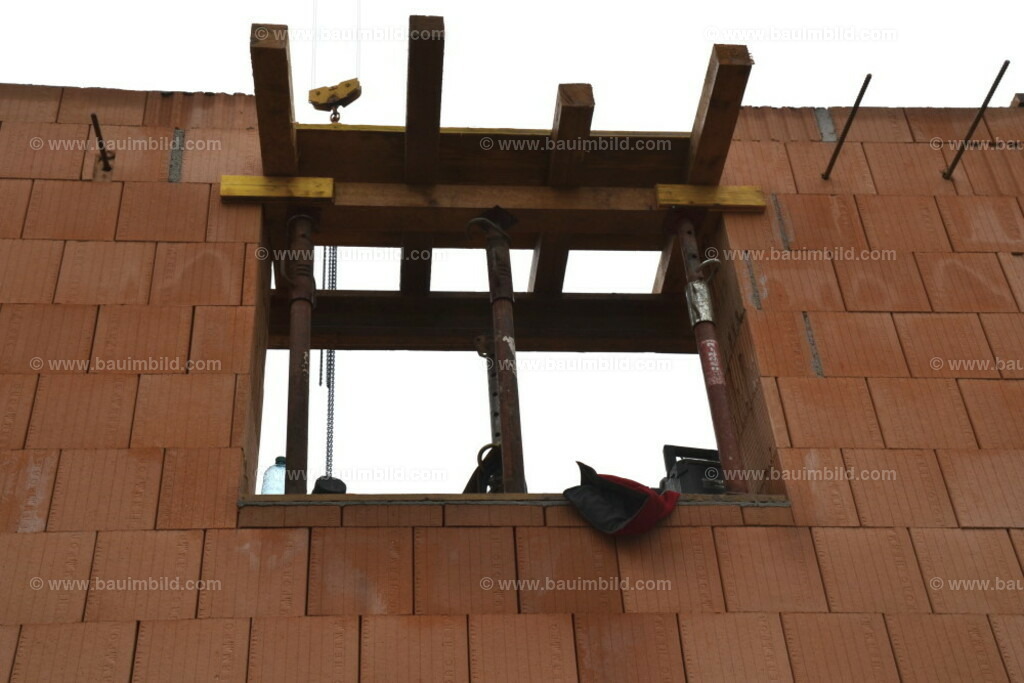bib-lg04-sonstige-betonarbeiten-0683 | Nach LV-Leistungsgruppen sortierte Detailfotos über den Bau eines Hauses. Alle Hausbau-Bilder direkt vom Urheber und Autor der Website Haus-Selber-Bauen.com