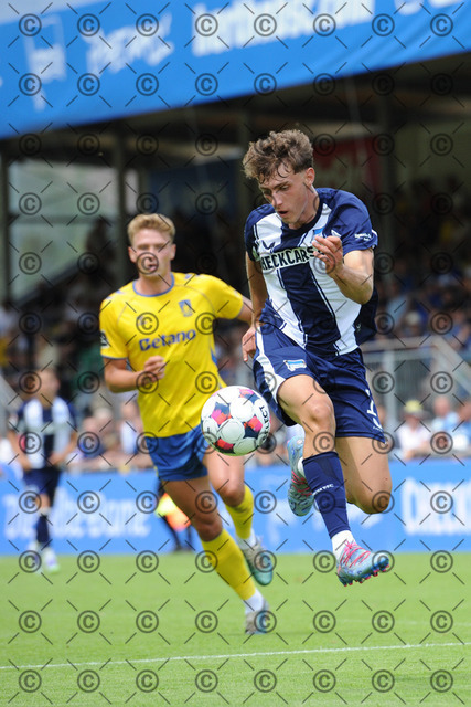 RGE_6942 | Maurice Krattenmacher spielte eine Saison für Hertha BSC, von Juli 2025 bis Juni 2026. Fotograf: Ralf Gebhardt - Realisiert mit Pictrs.com