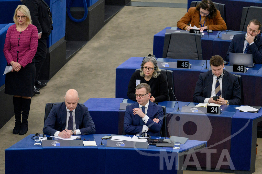 _DWI6247 | Der finnische Ministerpräsident Petteri Orpo hört sich Reden von Europaabgeordneten im Rahmen der Debatte „Das ist Europa“ an in EU Parlement in Straßburg, 13.03.2024 - Realisiert mit Pictrs.com