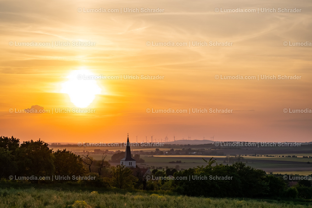 10049-13304 - Sonnenuntergang | Stockfoto und Bilderpool mit Bildmaterial aus Deutschland, dem Harz, Halberstadt, Quedlinburg, Wernigerode und weltweit. Qualitativ hochwertige und professionelle Fotos anschauen und kaufen. - Realisiert mit Pictrs.com