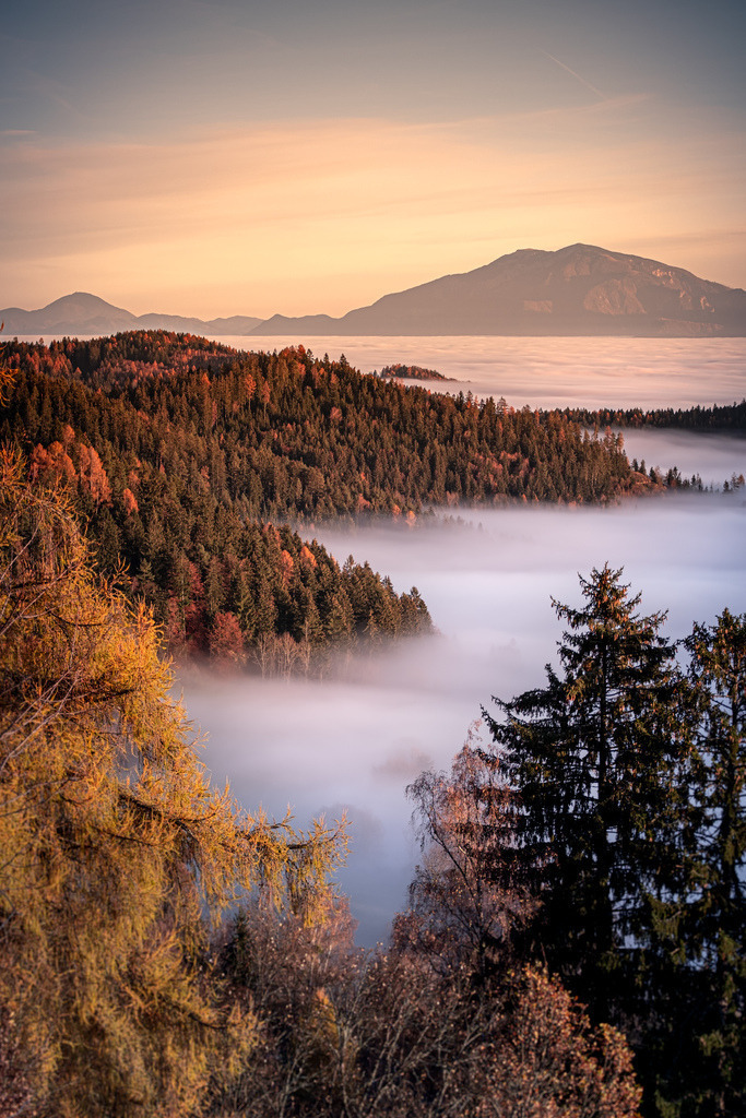 Roman-Huditsch-Fotografie_074 | Exklusiver Webshop für hochwertige Landschaftsfotos aus Kärnten, Österreich und der ganzen Welt.
Landschaftsfotos auf Leinwand, Acrylglas, Aludibond
Wandbilder online kaufen, fürs Zuhause oder als Geschenk zum Geburtstag, Weihnachten und mehr - Realisiert mit Pictrs.com