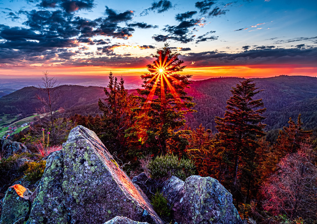 MPI_Sunset_0046 | Sonnenuntergang auf dem Hohfelsen bei Bühlertal - Realisiert mit Pictrs.com