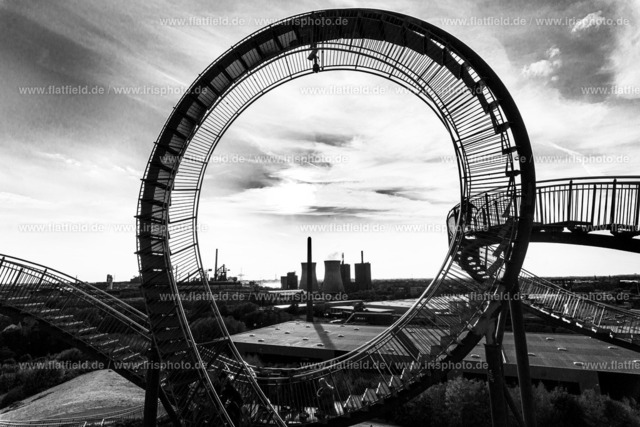 Industrietürme im Looping | Tiger & Turtle, Duisburg