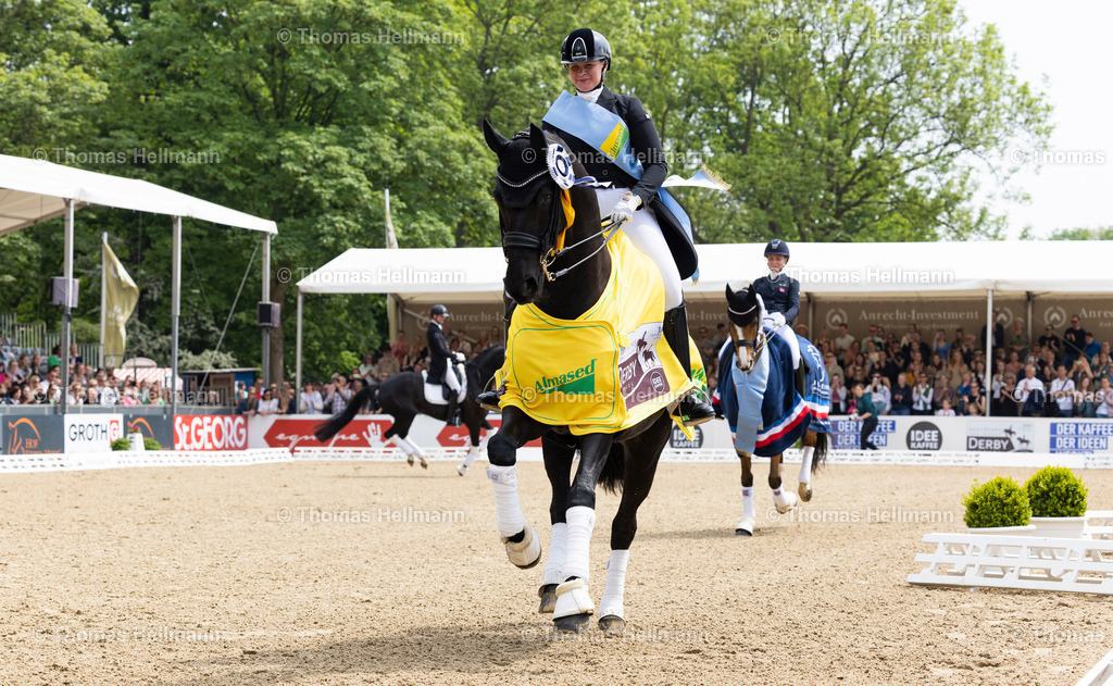 TH_655-TIMPE Andrea (GER)_ Don Carismo_8381 | Deutsches Spring- und Dressur-Derby 2023 am 21.05.23 in Hamburg, Derby Platz Klein Flottbek, Thomas Hellmann, _Y7A2186
