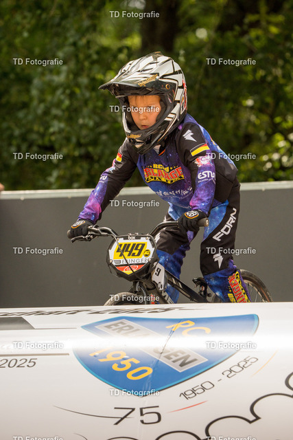 DM_BMX_Race_2025-08019 | Fotogalerie von Thomas Dettweiler mit Eventbildern und lizenzfreien Fotos. Perfekt als Wandbild, für Büro, Website oder private Nutzung. - Realisiert mit Pictrs.com