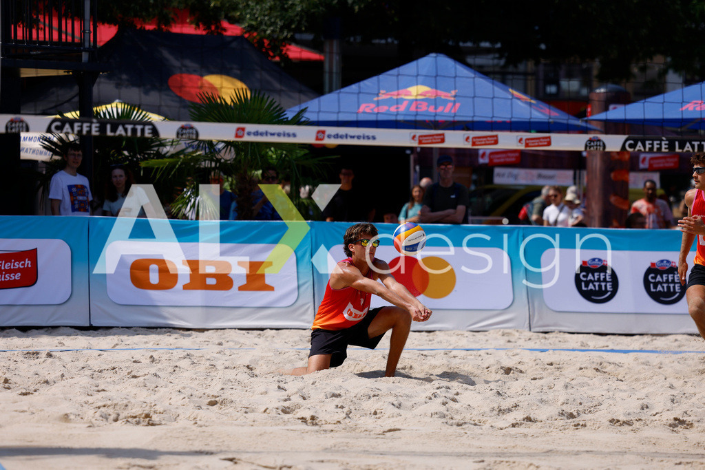 Obi BeachTour 2026 - Basel | BASEL, SWITZERLAND - JULY 18: DANIEL ALLEMANN (SUI) during the Obi BeachTour 2026 match between ALLEMANN / LEFFLER (SUI) and MASSEREY / SCHNEGG (SUI) at Barfüsserplatz on July 18, 2026 in Basel, Switzerland. - Realisiert mit Pictrs.com