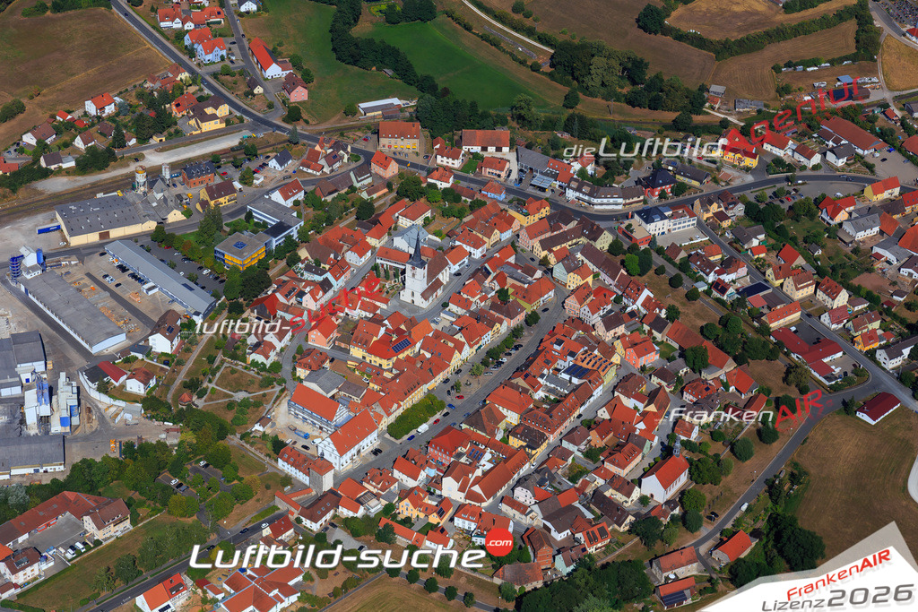Die Luftaufnahme der Stadt Schlüsselfeld wurde vom UL-Flugzeug heraus erstellt ( keine Drohne )- hohe Auflösung für beste Qualität