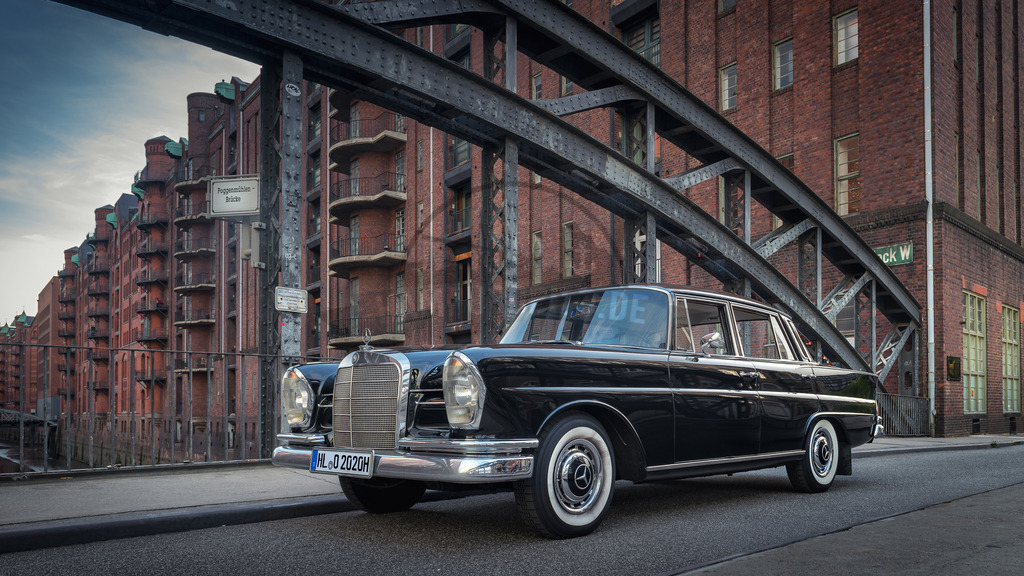 stativkunst-772 | Exklusive Hamburg collagen, tolle Segelbilder und viele weitere tolle Motive auf Leinwand, Poster, Alu-Dibond, u.v.m. findet Ihr bei uns auf hamburgbild.de. Findet Euer Wandbild für Euer Zuhause, Büro oder die  Praxis…. - Realisiert mit Pictrs.com