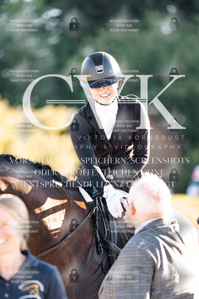 CK907259 | Turnierfotografie Pferdefotografie Trier Rheinland-Pfalz Pferdesport Reitsport Tierfotografie Sportfotografie Pferdevideo Pferdevideografie Equestrianvideography equestrianphotography  - Realisiert mit Pictrs.com