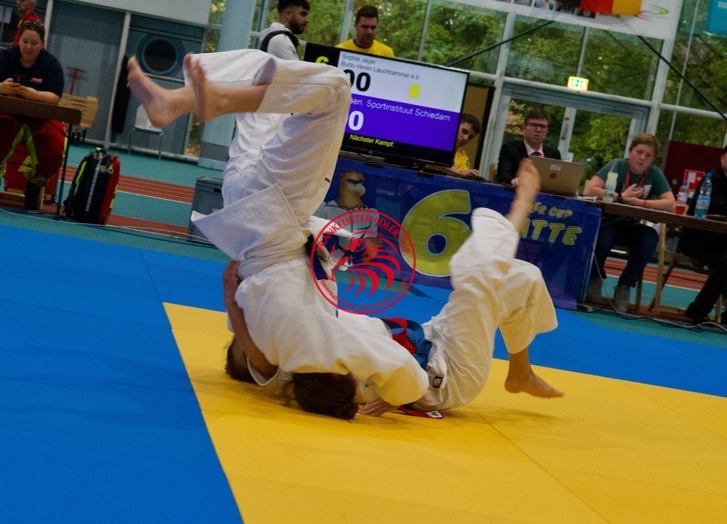 RAS_7711 | Fotos vom Adler Cup - Pictures from Adler Cup

Hier findet Ihr alle Eindrücke und großen Momente der Adler Cup Wochenenden. Here you will find all impressions and great moments of the Adler Cup weekends. - Realisiert mit Pictrs.com