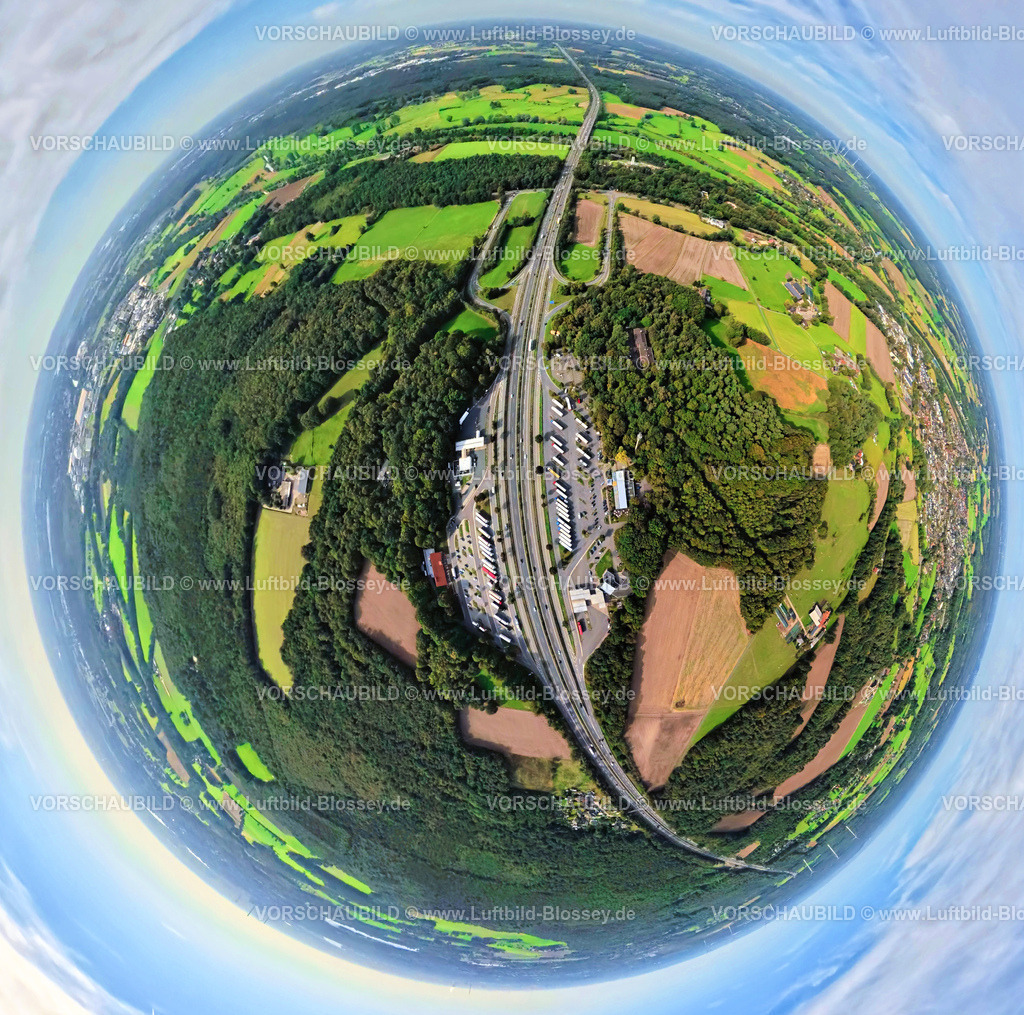 Huenxe250904464 | Luftbild, Raststätte Hünxe-Ost und Hünxe-West, Tank und Rast mit LKW Parkplatz an der Autobahn A3 und Anschussstelle Hünxe, Wiesen und Felder mit Waldgebiet, Erdkugel, Fisheye Aufnahme, Fischaugen Aufnahme, 360 Grad Aufnahme, tiny world, little planet, fisheye Bild, , Hünxe, Ruhrgebiet, Nordrhein-Westfalen, Deutschland