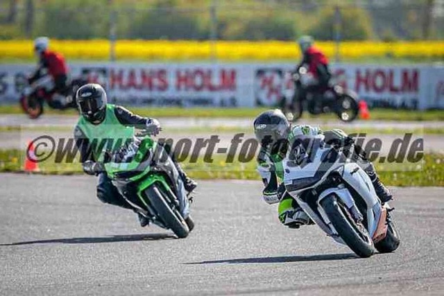 pubi4891 | Professionelle Fotos von Sportveranstaltungen, aber auch Hochzeiten und anderen Events. - Realisiert mit Pictrs.com