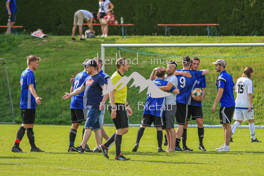 993T0768 | Medien- Sport- Entertainmentfotos