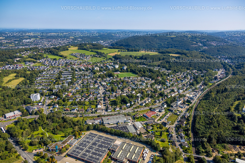 Ennepetal240814038 | Luftbild, Wohngebiet Ortsansicht Ortsteil Büttenberg  in waldiger Hügellandschaft, Bahngleise, Büttenberg, Ennepetal, Ruhrgebiet, Nordrhein-Westfalen, Deutschland