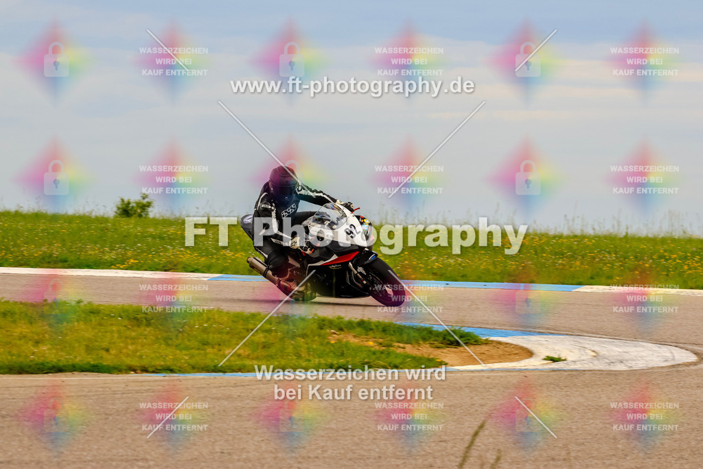 MotoTeam-2596 | Hier findet Ihr Bilder von Touristenfahrten auf der Nürburgring Nordschleife oder von anderen Veranstaltungen die ich besucht habe. Viel Spass beim Durch Schauen 