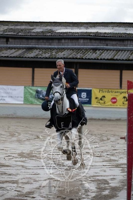 2B4A3394 | pixelfaenger - Realisiert mit Pictrs.com