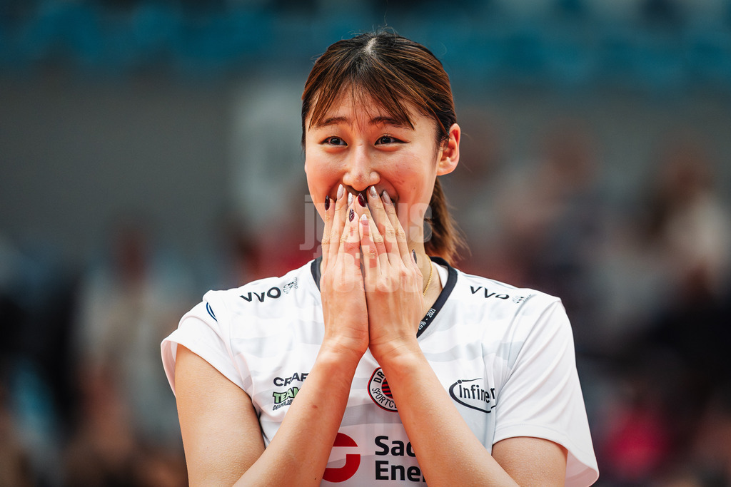 Volleyball | Frauen | Saison 2025/2026 | Volleyball Bundesliga | ETV Hamburger Volksbank Volleys vs. Dresdner SC | 15.11.2025 | Miku Akimoto (#10, Dresdner SC)