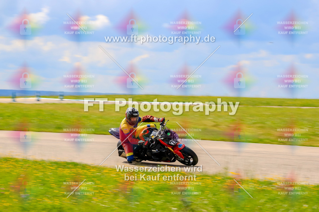 MotoTeam-0471 | Hier findet Ihr Bilder von Touristenfahrten auf der Nürburgring Nordschleife oder von anderen Veranstaltungen die ich besucht habe. Viel Spass beim Durch Schauen 