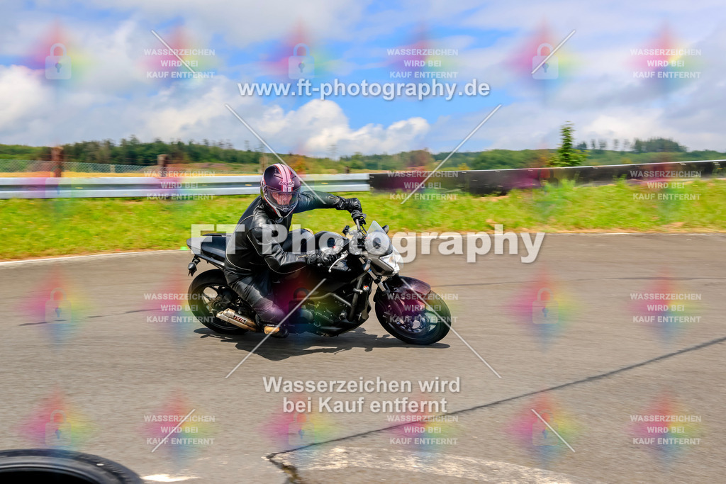 _TCM3243 | Hier findet Ihr Bilder von Touristenfahrten auf der Nürburgring Nordschleife oder von anderen Veranstaltungen die ich besucht habe. Viel Spass beim Durch Schauen 