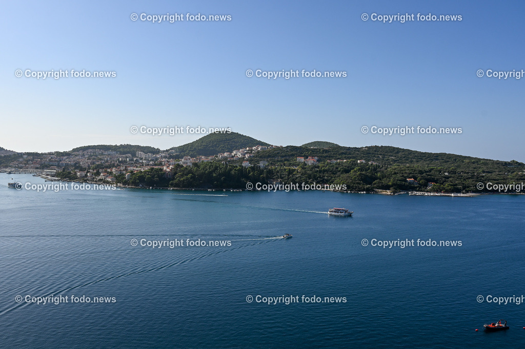 Kroatien_ Dubrovnik_ 11.10.2023-4 | 11.10.2023, Kroatien, HRV, Dubrovnik im Bild Gastronomie, Tourismus, Touristen, Sehenswuerdigkeiten, Stadtansichten



eine Stadt im suedlichen Kroatien an der Adriakueste in der Gespannschaft Dubrovnik-Nereveta. Die Altstadt wurde im Jahr 1979 von der UNESCO in die Liste des Weltkulturerbes aufgenommen.