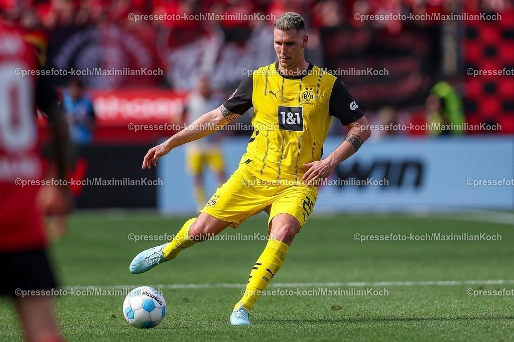 B0411052503486 | 11.05.2025, Fußball, Bayer 04 Leverkusen - Borussia Dortmund, 1. Fußball Bundesliga, 33. Spieltag, BayArena, Saison 2024 2025: Niklas Süle (BVB #25) DFB regulations prohibit any use of photographs as image sequences and or quasi-video.