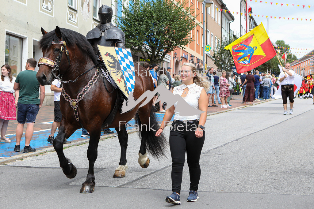 OE7A1469 | die Festeröffnung in Zwiesel mit prominentem Besuch, Ministerpräsident Markus Söder sowie Minister Hubert Aiwanger.