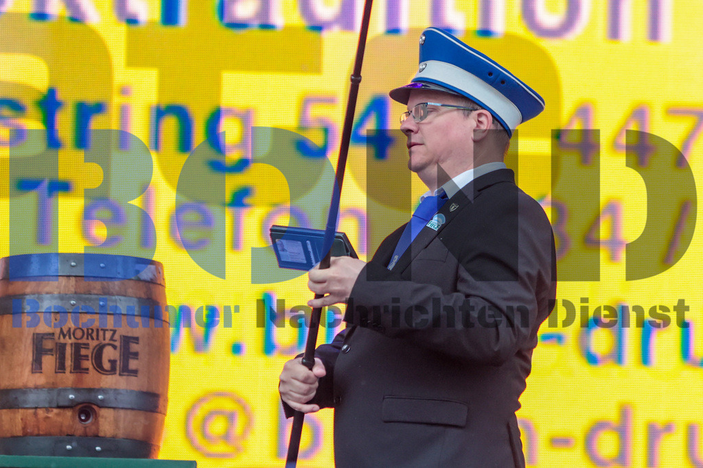 JEM_ZAPMAI20250424-2 | bond - Realisiert mit Pictrs.com